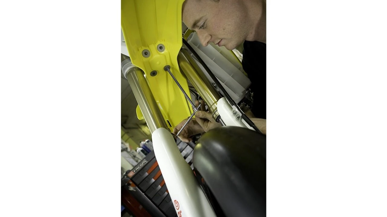 Facom 98B.13 Metric Sliding T-Handle Socket Wrench 13mm - Image 3