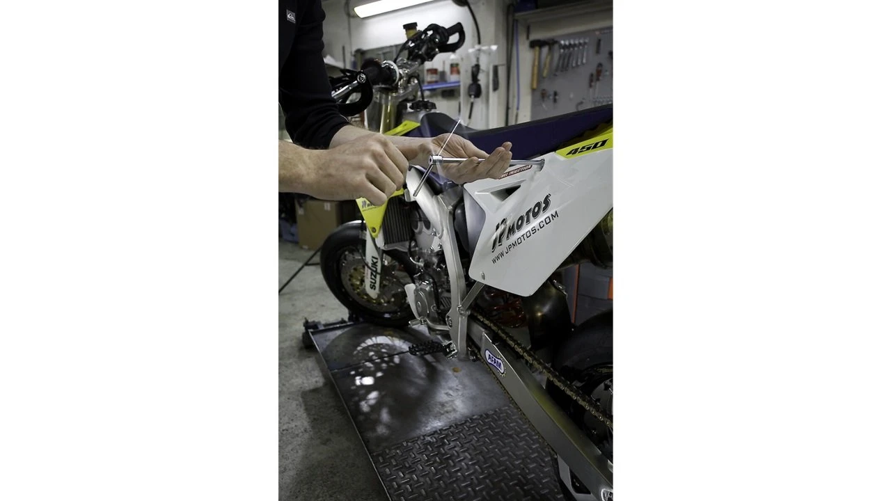 Facom 98B.13 Metric Sliding T-Handle Socket Wrench 13mm - Image 5